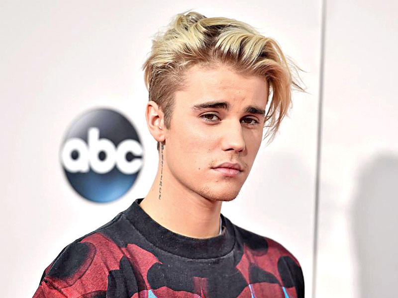  المغني الكندي جاستن بيبر