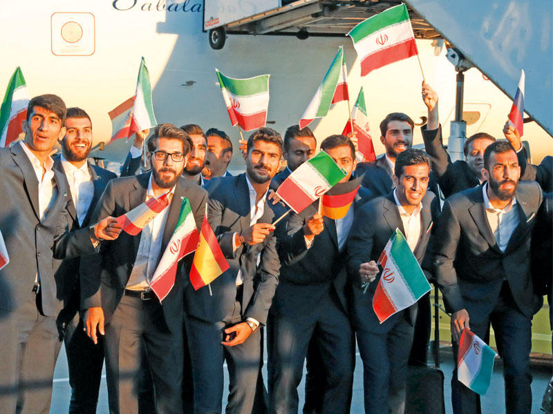 لحظة وصول المنتخب الإيراني