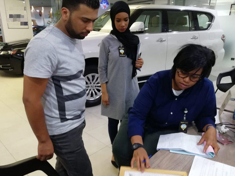 تحرير إحدى المخالفات خلال الحملة