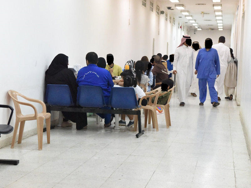 النزلاء يفطرون مع ذويهم