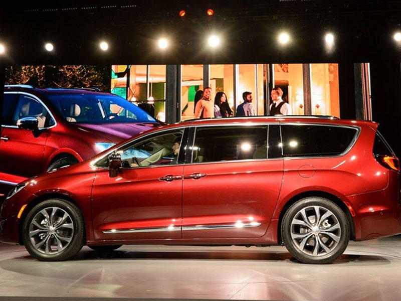 كرايسلر باسيفيكا أحد موديلين لشركة فيات يعملان بالبطارية