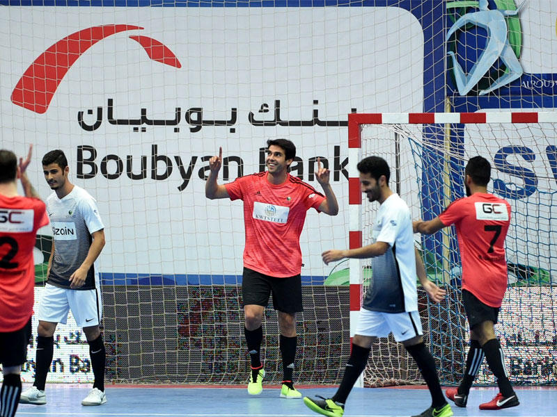 كاكا يحتفل على طريقته المعهودة بتسجيل هدف