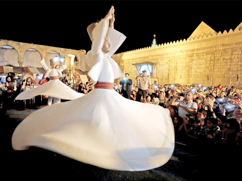 فعاليات رمضانية في المسجد الأموي بدمشق أمس الأول (رويترز)