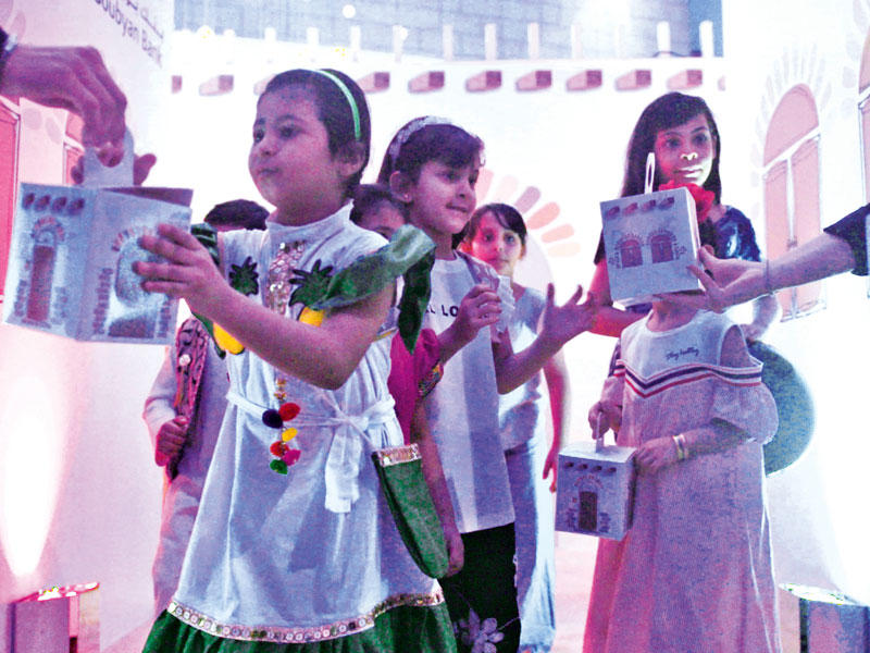 جانب من فعاليات القرقيعان بالأفنيوز