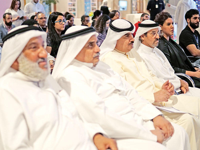 جانب من الحضور في فعالية المركز العلمي