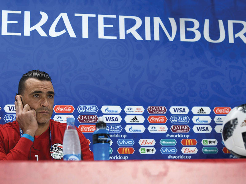 الحضري أثناء المؤتمر الصحافي