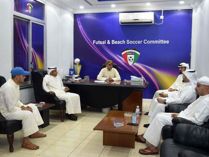 جانب من اجتماع لجنة الصالات