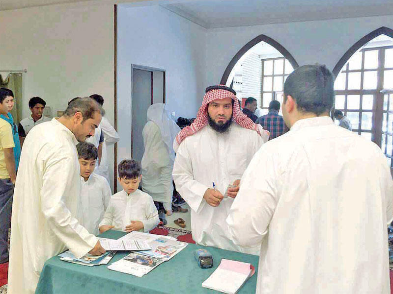 إحدى حملات التبرعات في المساجد (أرشيف)