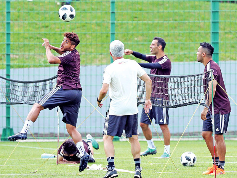 جانب من تدريبات المنتخب المكسيكي