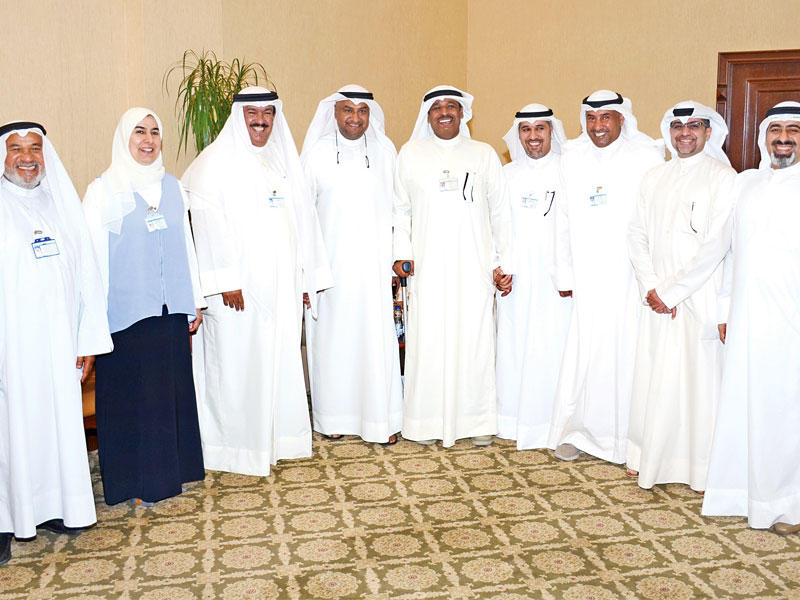 المضف متوسطاً الأسرة الأكاديمية 