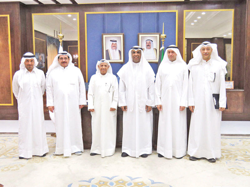 صورة جماعية لأعضاء «نزاهة» و«جودة التعليم» 