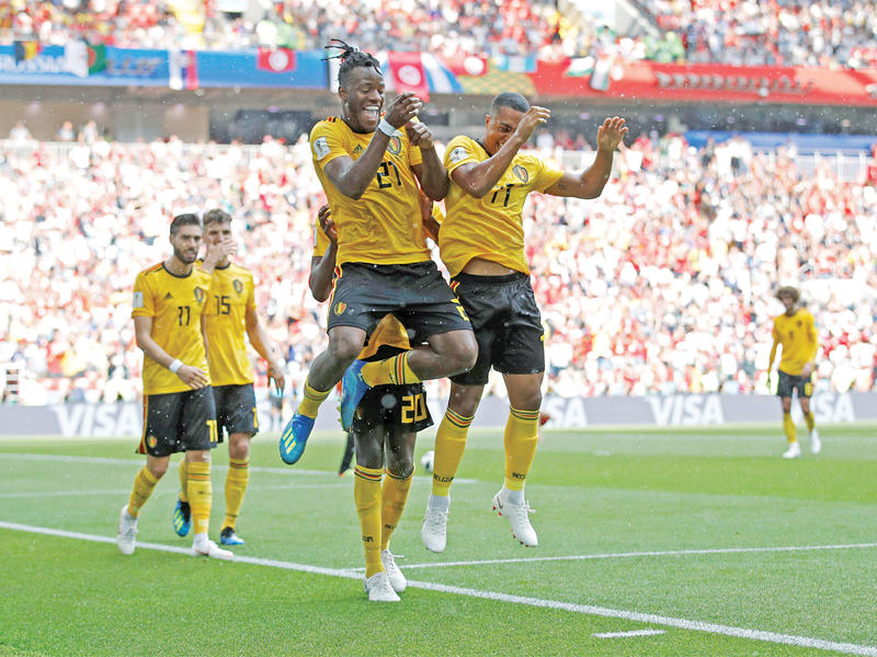 لاعبو بلجيكا يحتفلون 