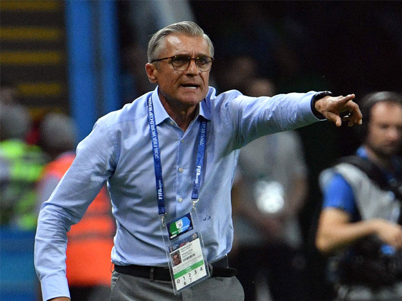 نافاوكا مدرب بولندا