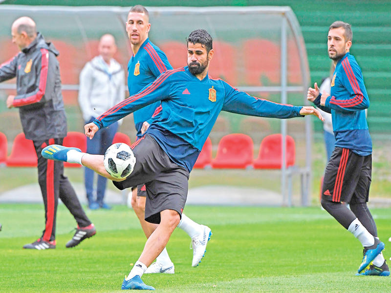 جانب من تدريبات المنتخب الإسباني