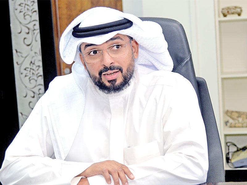  الوكيل المساعد لشؤون قطاع التعاون، في وزارة الشؤون الاجتماعية عبدالعزيز شعيب