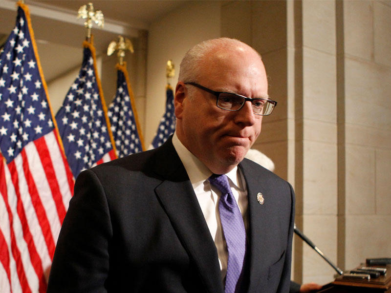 كرولي ممثل الحزب الديمقراطي