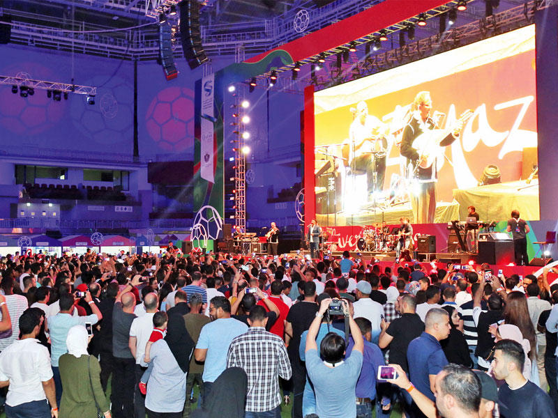 جانب من الحضور في الحفل الغنائي