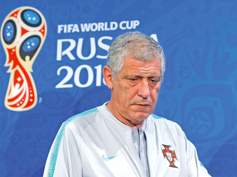  المدير الفني للمنتخب البرتغالي، فيرناندو سانتوس