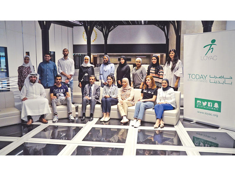 لقطة جماعية خلال الرحلة