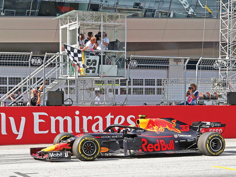 فيرشتابن لحظة وصوله إلى خط نهاية السباق