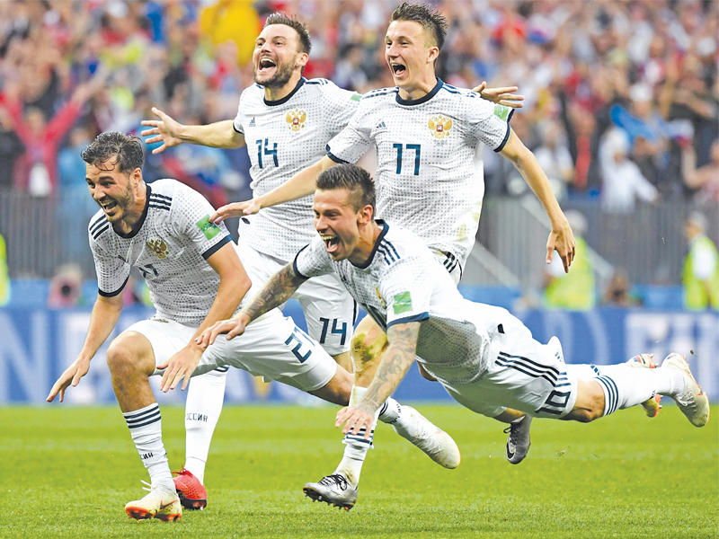 فرحة لاعبي روسيا بعد الفوزn