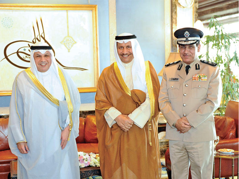 المبارك مستقبلاً الجراح والنهام أمس 