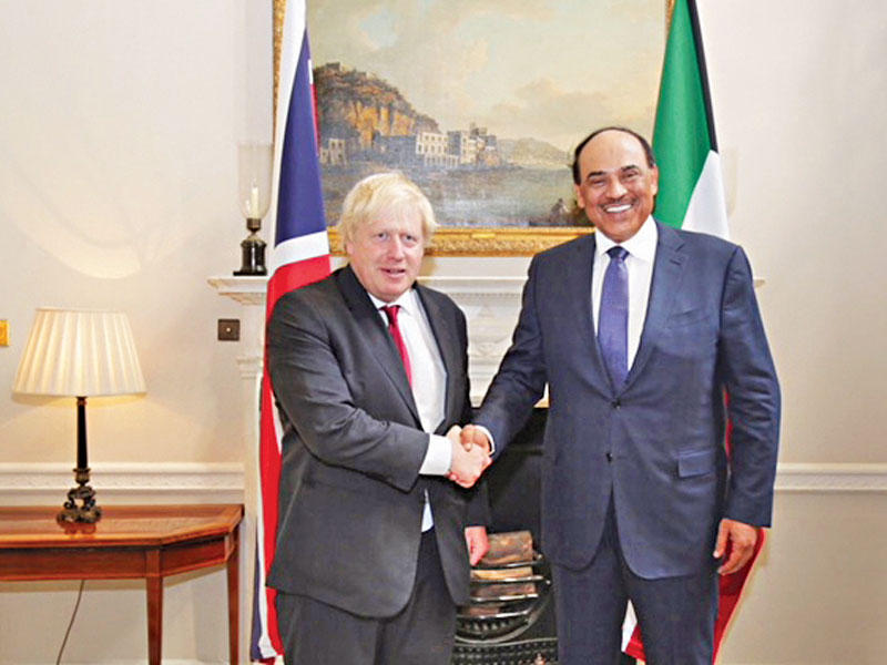 الخالد خلال لقائه نظيره البريطاني