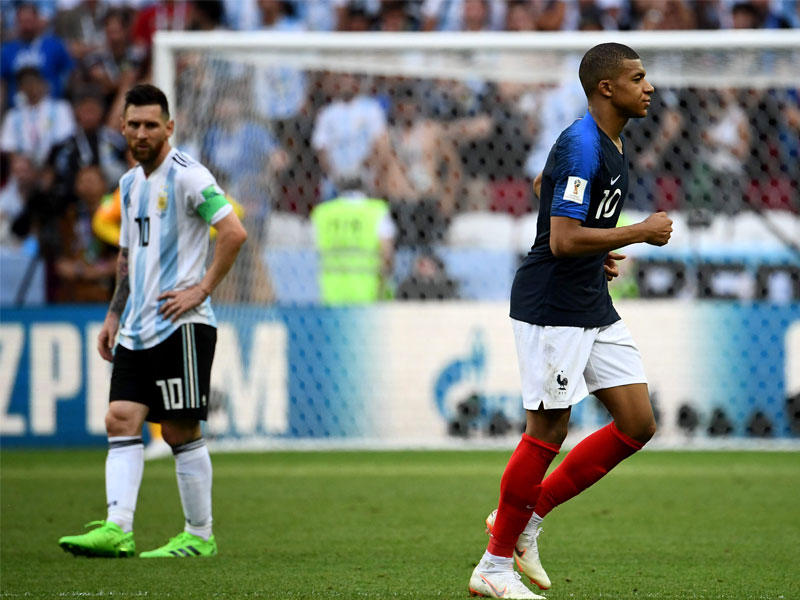 الفرنسي مبابي وليونيل ميسي