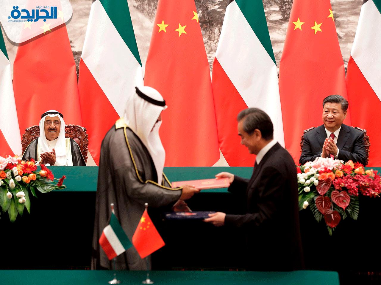 سمو الأمير أثناء مراسم توقيع الإتفاقيات