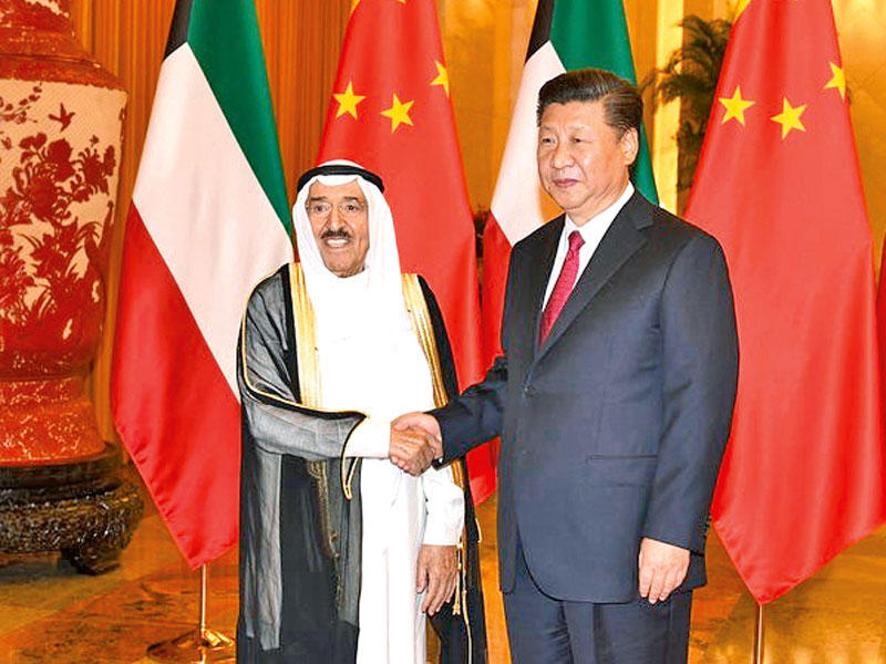 الأمير خلال المراسم، وفي استقباله الرئيس الصيني