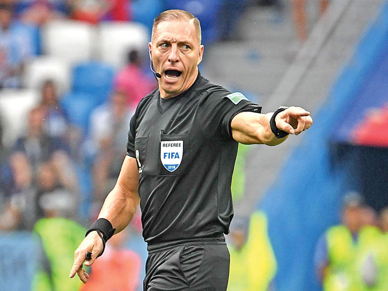 الحكم الأرجنتيني نيستور بيتانا