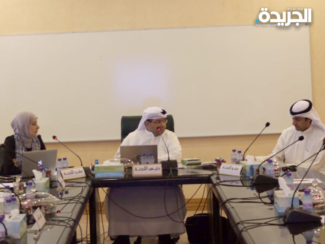  مراجعة قرارات اللجنة المؤقتة للمجلس البلدي