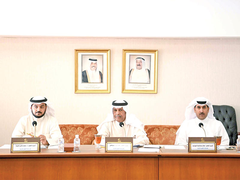 الهرشاني متوسطاً الحويلة والعربيد في اجتماع سابق