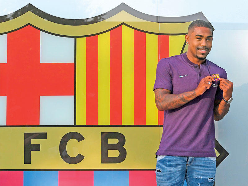 لحظة تقديم مالكوم