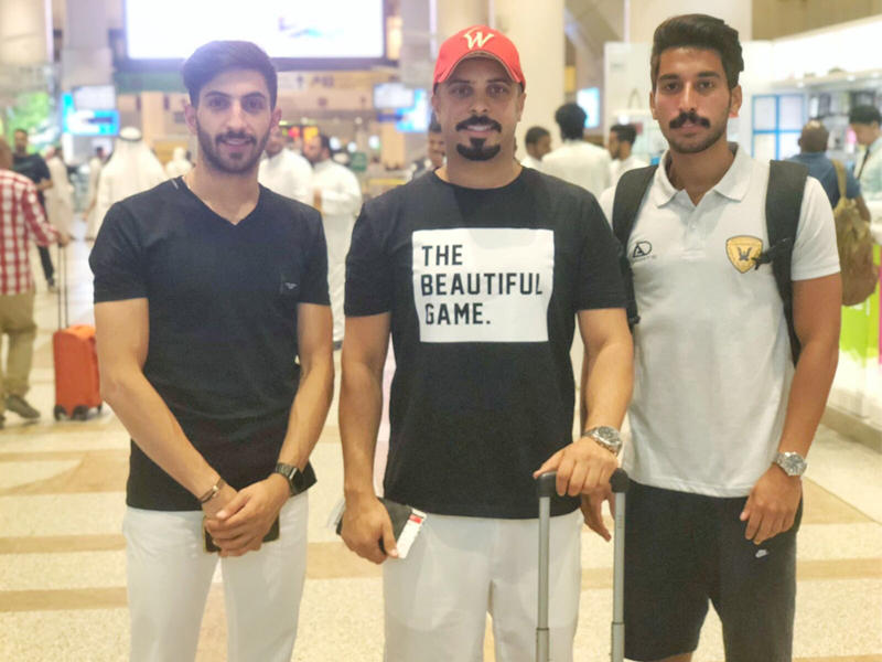 الزنكي وخليل في المطار قبل المغادرةn