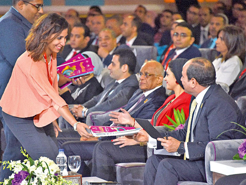 السيسي خلال إحدى جلسات مؤتمر الشباب أمس 