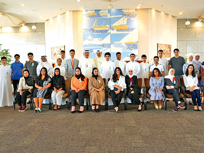 عماد العبلاني وخالد المتروك خلال استقبال الطلبةn