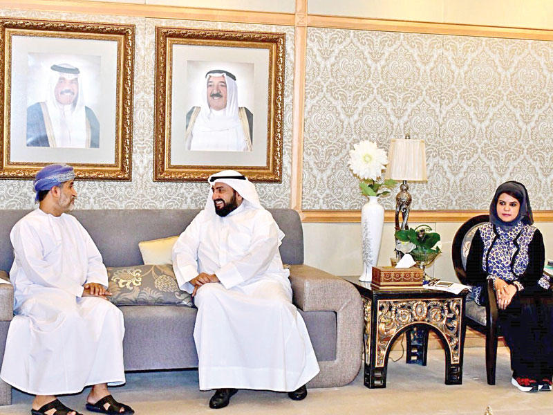 وزير الصحة خلال استقبال المدير الإقليمي لـ «الصحة العالمية»