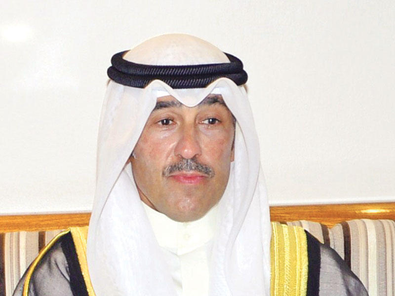 محافظ الأحمدي الشيخ فواز الخالد