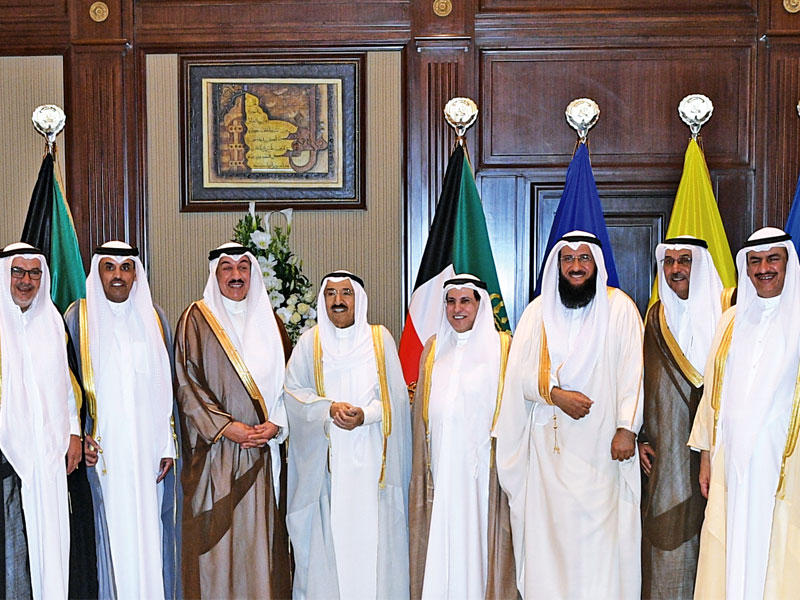 الأمير متوسطاً وفد «الجهراء» أمسn