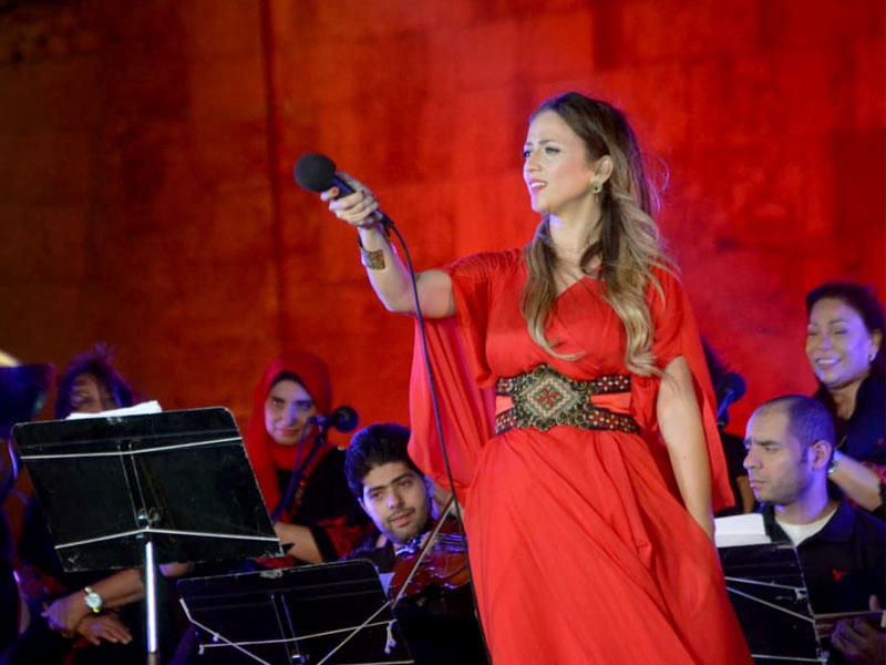 دلال أبو آمنة