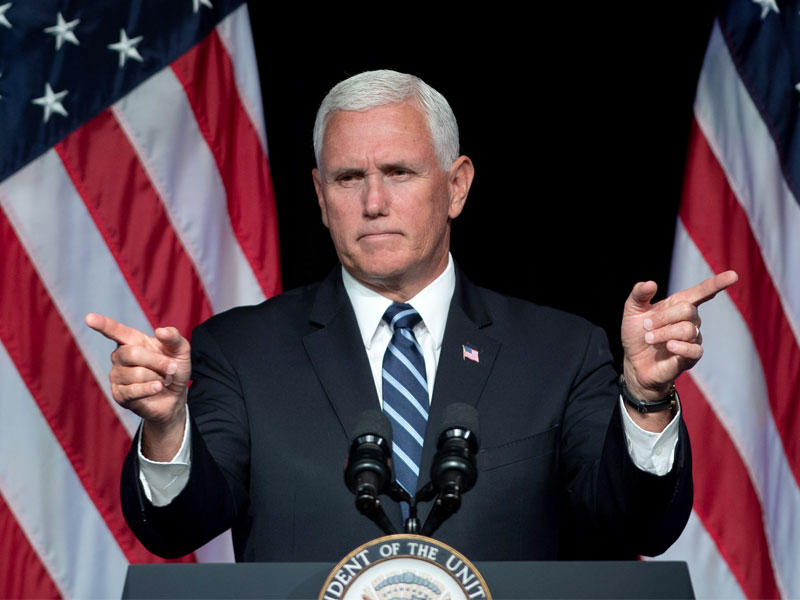  نائب الرئيس الأميركي مايك بنس