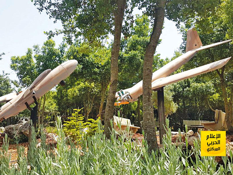 صورة لعدد من الطائرات المسيرة المنشورة على موقع الحزب في «تويتر»