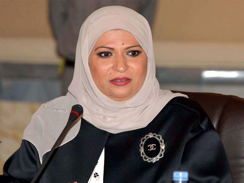 الوكيلة المساعدة لشؤون البعثات والمعادلات والعلاقات الثقافية بوزارة التعليم العالي فاطمة السنان