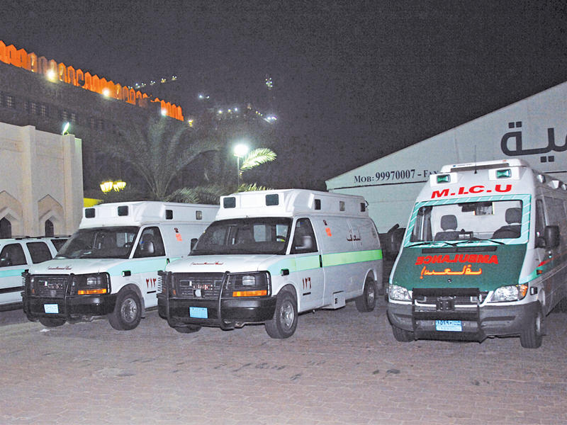 سيارات الإسعاف لتأمين المصلين في العيد   (صورة أرشيفية)