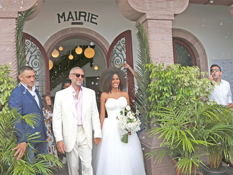 فينسان كاسيل وتينا كوناكي 