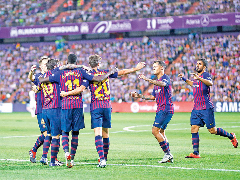 فرحة لاعبي برشلونة بهدف ديمبيلي في مرمى بلد الوليد