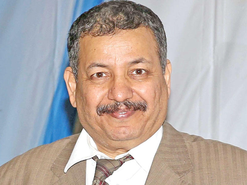  د. عبداللطيف الخليفي عميد كلية الهندسة والبترول في جامعة الكويت