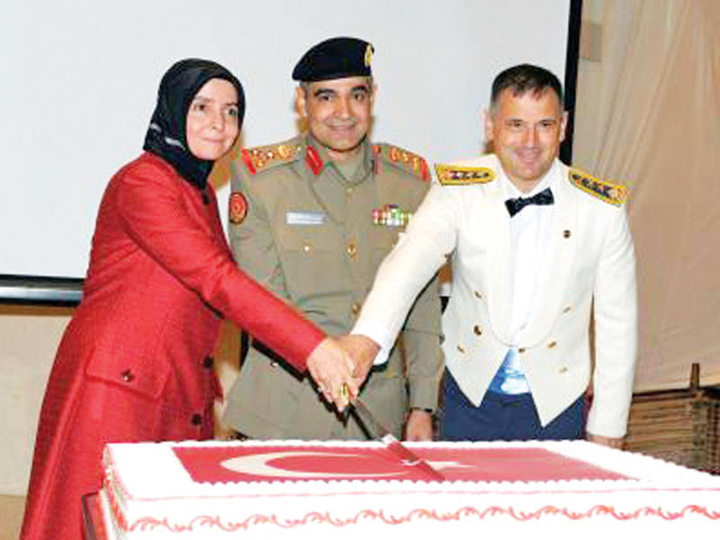 جانب من احتفال السفارة التركية