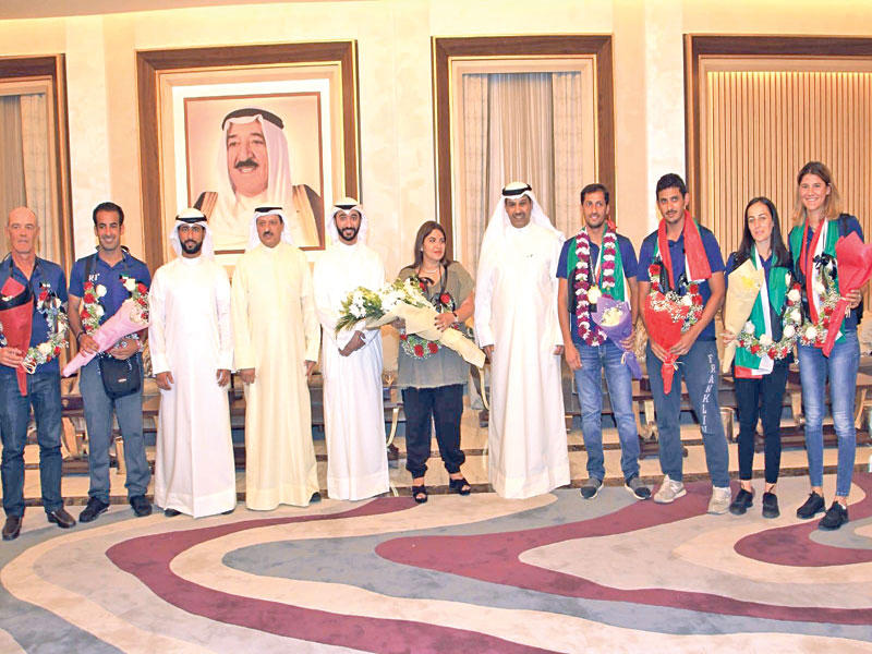 الفارس الكويتي علي الخرافي خلال استقباله